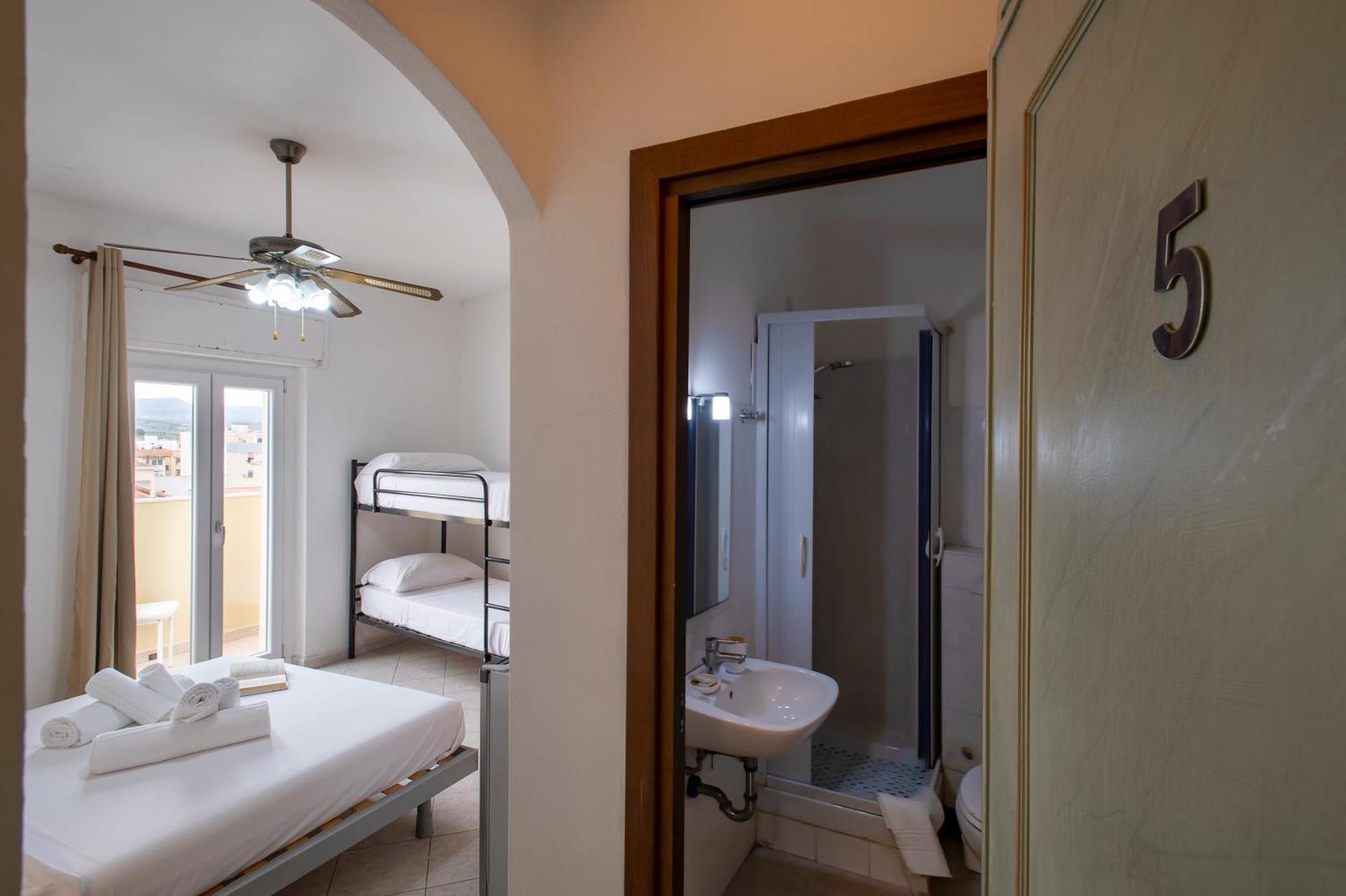 Oasis Guest House Alghero Ngoại thất bức ảnh